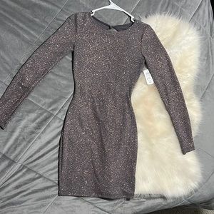 Beautiful sparkly, Windsor dress gray rose, gold size small